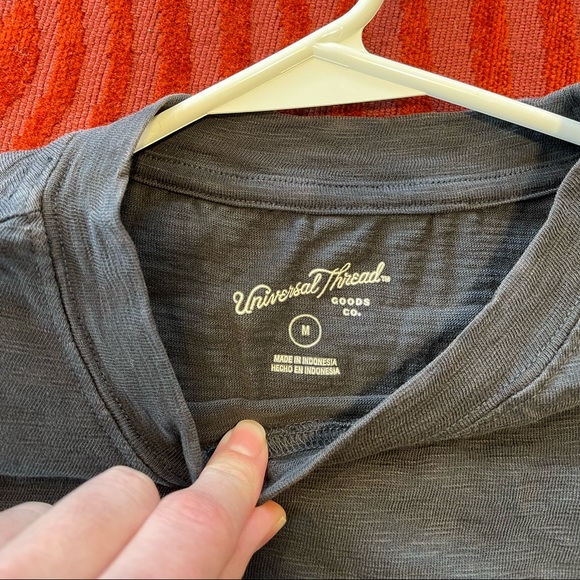 Lot of 9 Womens Tee’s medium/large size - Picture 2 of 16